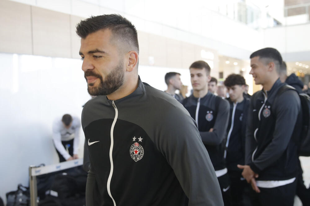 PARTIZAN OZVANIČIO ODLAZAK DEFANZIVCA: "Vujke, hvala za sve i srećno!" (FOTO)