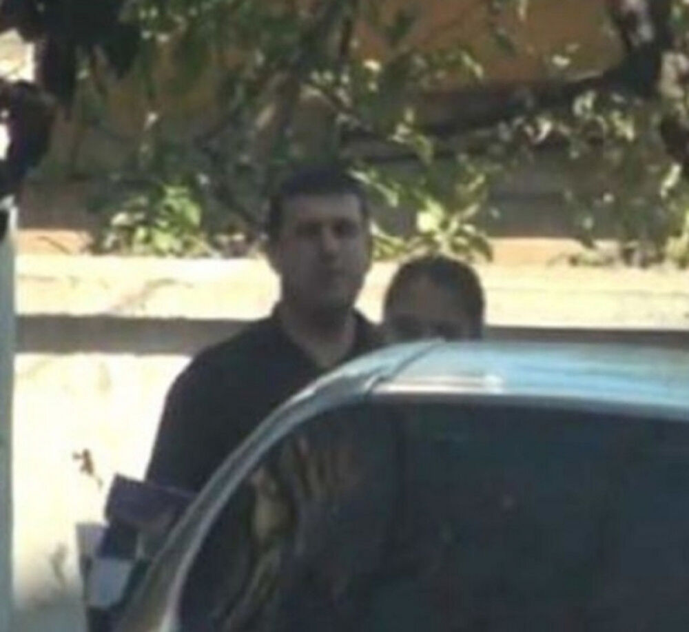 Branimira retko ko ima prilike da vidi