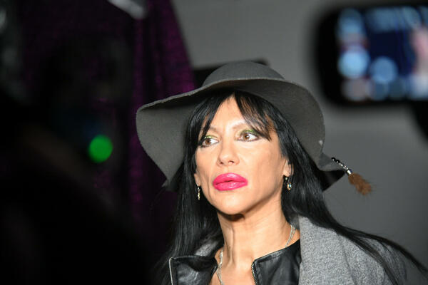 OVA LEPOTICA JE ĆERKA VESNE VUKELIĆ VENDI: Kada je VIDITE ostaćete BEZ DAHA, evo i ČIME SE BAVI