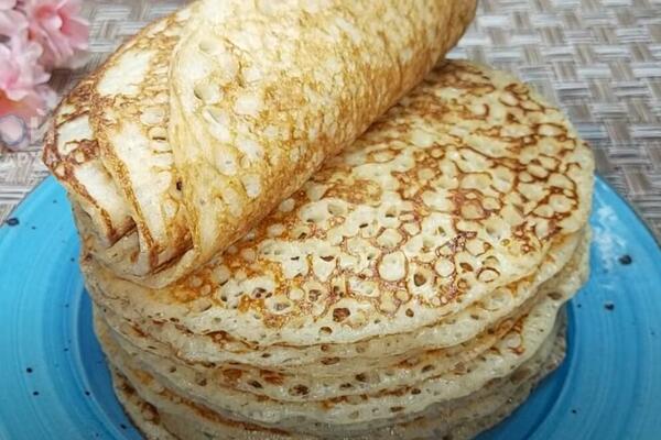 NAPRAVITE PALAČINKE PO ARAPSKOM RECEPTU: 2 sastojka nikada ne biste OČEKIVALI, a neverovatno su MEKE (VIDEO)