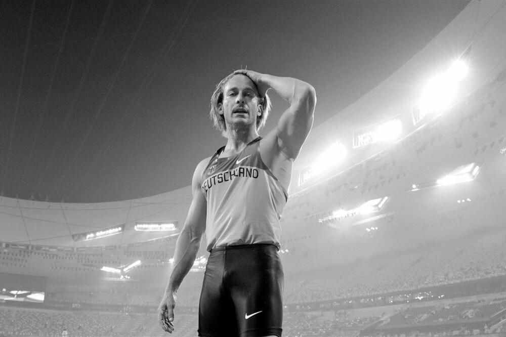 TUGA: Umro bivši šampion sveta (50), znao je da mu NEMA SPASA od opake bolesti, borio se zbog dece!