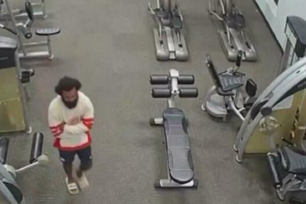 NAPAO DEVOJKU DOK JE VEŽBALA U TERETANI, ONO ŠTO SE DOGODILO NIJE MOGAO NI DA ZAMISLI: Ovo nije OČEKIVAO! (VIDEO)