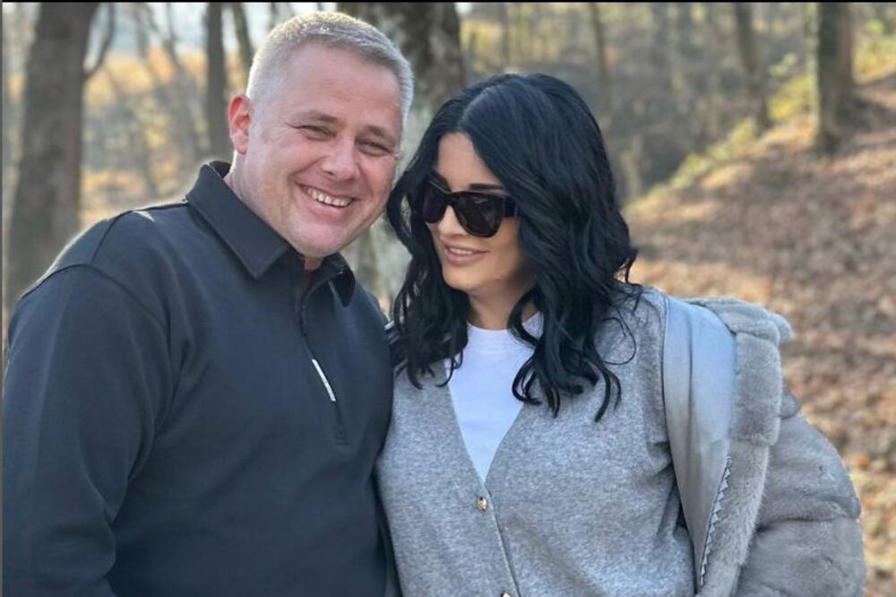 TAKO SE TO RADI! MILENA POPOVIĆ NE KRIJE LJUBAV PREMA IGORU: Novom zajedničkom FOTKOM pokazali koliko se vole!