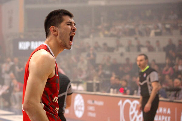 OVO NIKO NIJE OČEKIVAO: Luka Mitrović trejdovan u Los Anđeles Kliperse!