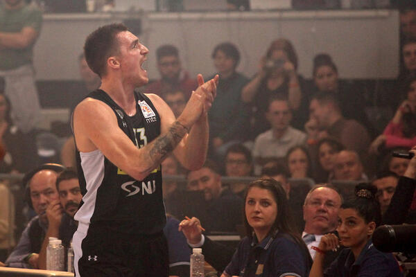 ANĐUŠIĆ VIDNO UTUČEN: Sami smo sebe pobedili...