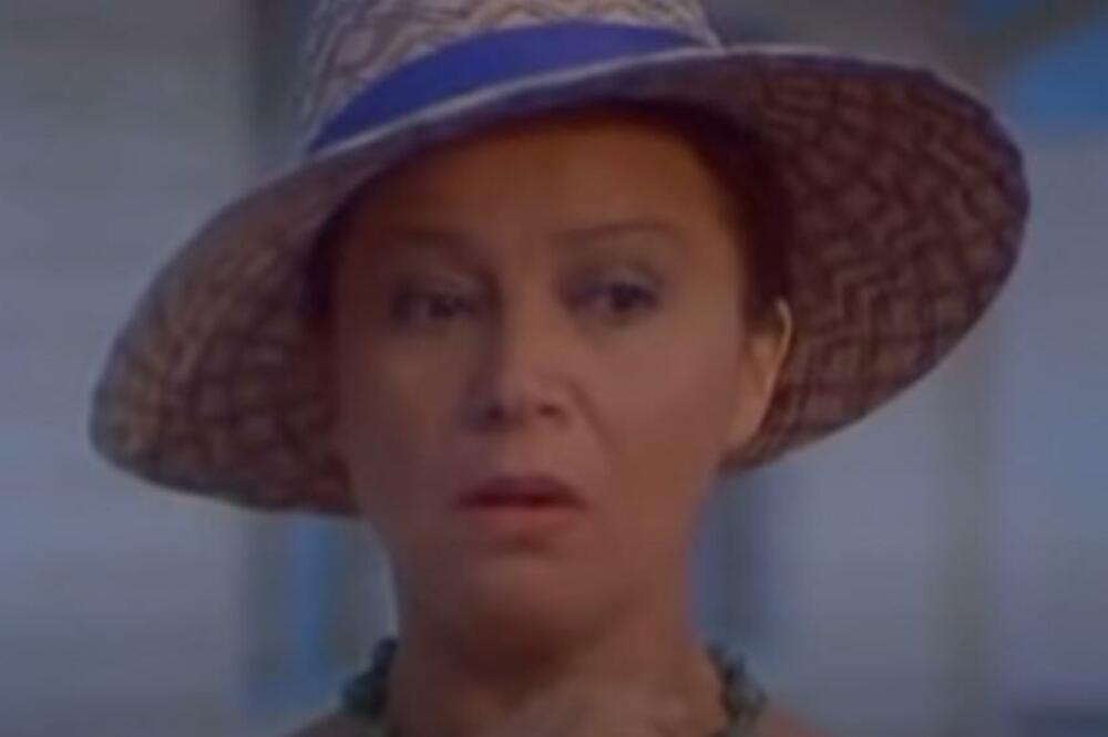 PAMTIMO JE KAO DARU IZ ŽIKINE DINASTIJE: Ovo je ISTINA o njenom NAPUŠTANJU KULTNOG SERIJALA