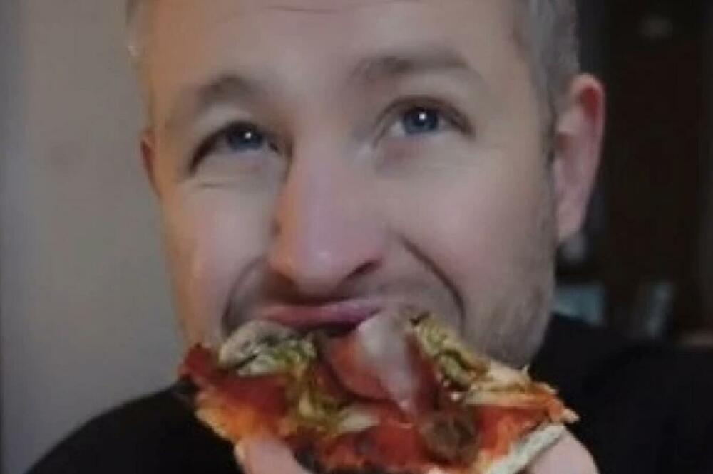 MESEC DANA JE JEO SAMO PICU ZA SVA TRI OBROKA: Pogledajte šta mu se dogodilo (VIDEO)