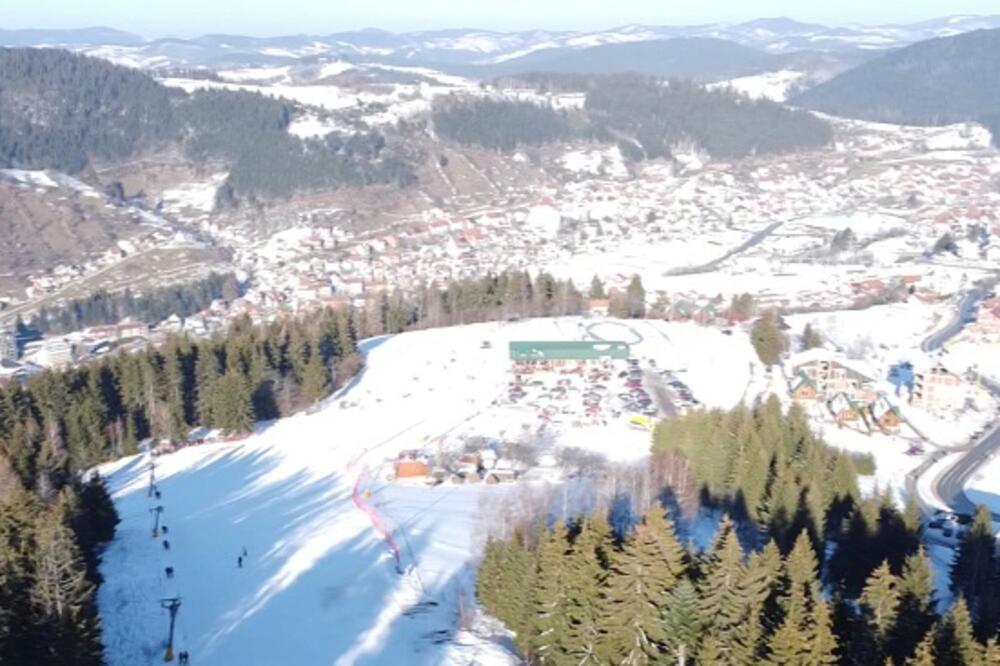 SRPSKI BISER KONAČNO ZASIJAO! Planina puna kao OKO, ski-pas skoro tri puta jeftiniji nego na Kopaoniku (FOTO)