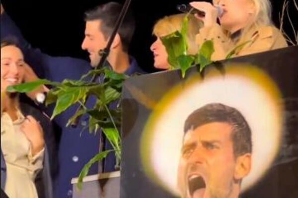 VALJDA NEMA GLUTENA: Pogledajte šta se sve našlo na torti za Novaka Đokovića, potkrala se 1 greška (FOTO)