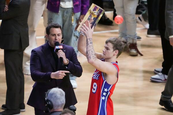 ČUDO NA OL-STARU! Pojavio se i zasenio sve, potpuni autsajder slavio u zakucavanjima! (VIDEO)