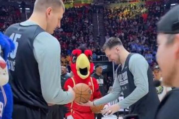 NAJLUĐA SCENA NA OL-STARU VEĆ SNIMLJENA! Dončić dao koš sa pola terena, i to preko glave - Jokićeva rekacija je HIT