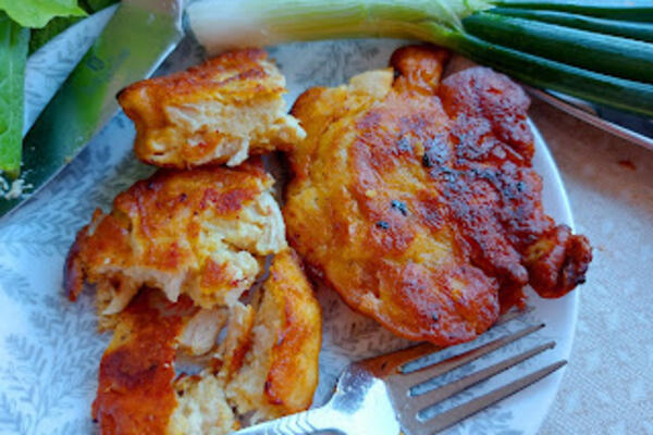 BAKA OTKRILA RECEPT ZA HRSKAVU PILETINU: Pre PRŽENJA morate da je uvaljate U OVU SMESU, stalno ćete tako PRAVITI