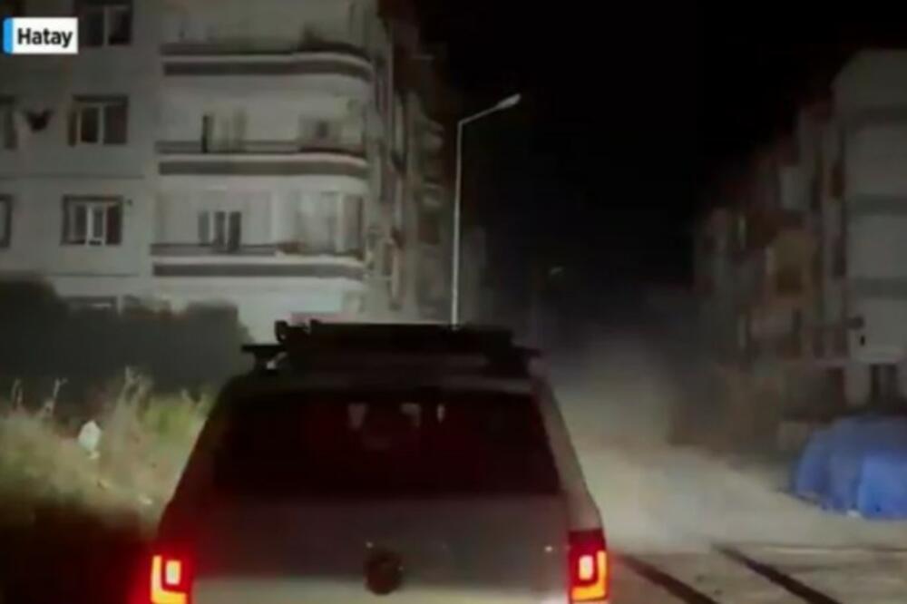 PRVI SNIMCI NOVOG ZEMLJOTRESA U TURSKOJ: Kolaps na SVE STRANE, vojnici HITNO izvode PACIJENTE iz BOLNICE (VIDEO)