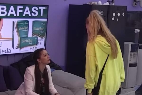 RASKID SA ZVEZDANOM, PA BRUTALNA SVAĐA SA ANOM: Anđela URLALA na Ćurčićevu, ona joj OVAKO UZVRATILA