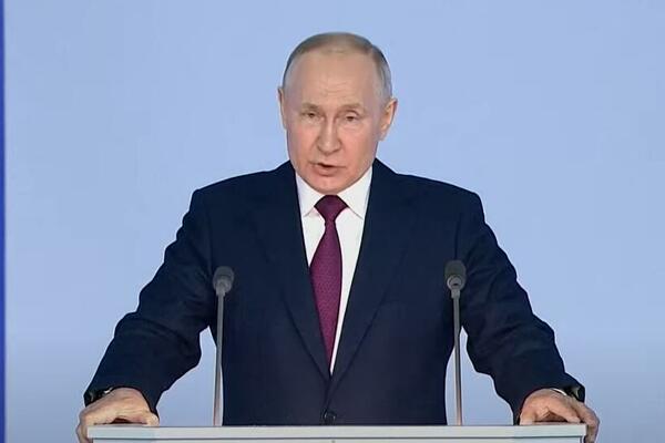 "MA, TO JE GLUPOST": Nikad OŠTRIJE reči Putina tokom INTERVJUA, čekajte da vidite samo šta je još rekao