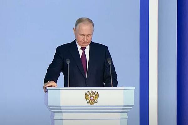 EVO KOLIKO JE ZAISTA VISOK VLADIMIR PUTIN: Ceo svet priča o njemu, a kad čujete brojku, neće vam biti svejedno