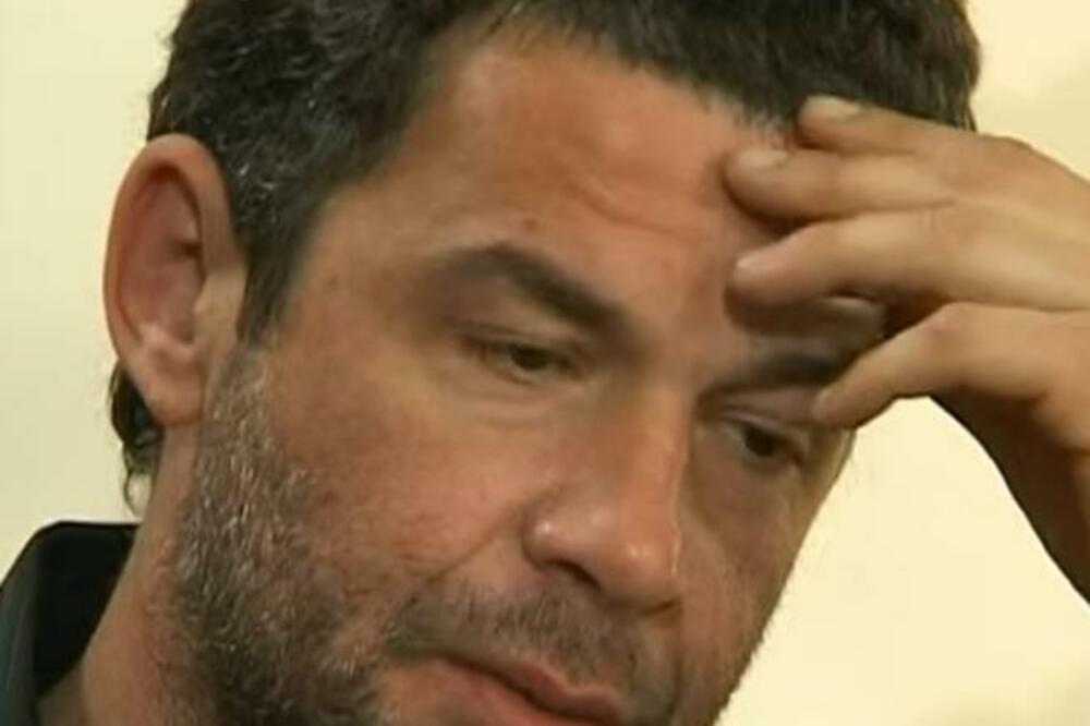 SINOVI NEBOJŠE GLOGOVCA IZRASLI SU U DIVNE MOMKE Čuveni glumac danas bi bio NAJPONOSNIJI OTAC, samo ih gledajte