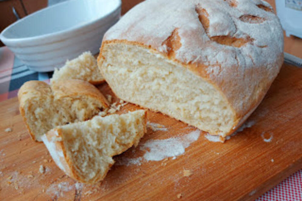 U OVAJ HLEB NE IDE KVASAC, A USPEVA BAŠ SVAKOME: Biće MEKAN i DRUGI DAN, recept morate da ZAPIŠETE