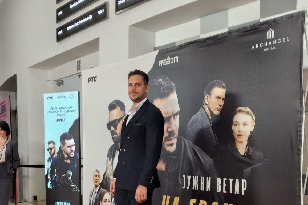 SVE ZVEZDA DO ZVEZDE! Espreso na licu mesta: Evo ko se od POZNATIH prošetao CRVENIM TEPIHOM (FOTO)