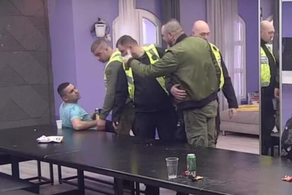 POČELI DA SE KRVNIČKI UJEDAJU! NEZAPAMĆENO NASILJE U ZADRUZI: Ovo je za HITNU DISKVALIFIKACIJU?