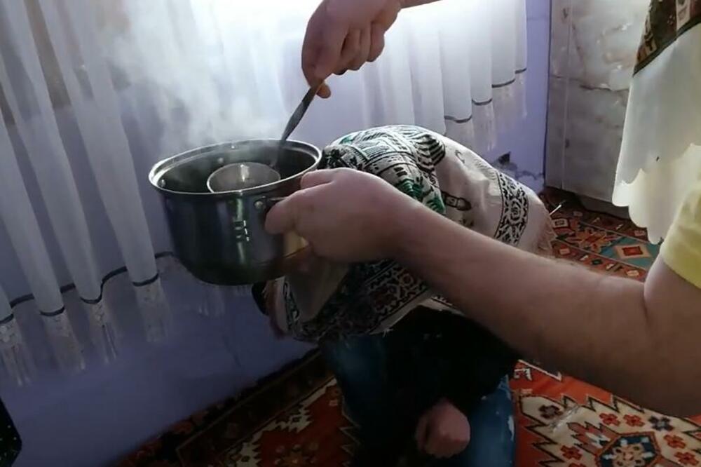 NAJOPASNIJI DREVNI OBIČAJ U SRBIJI MOŽE DA DOVEDE DO TROVANJA? Evo šta kažu stručnjaci o "SALIVANJU STRAHA"! (FOTO)