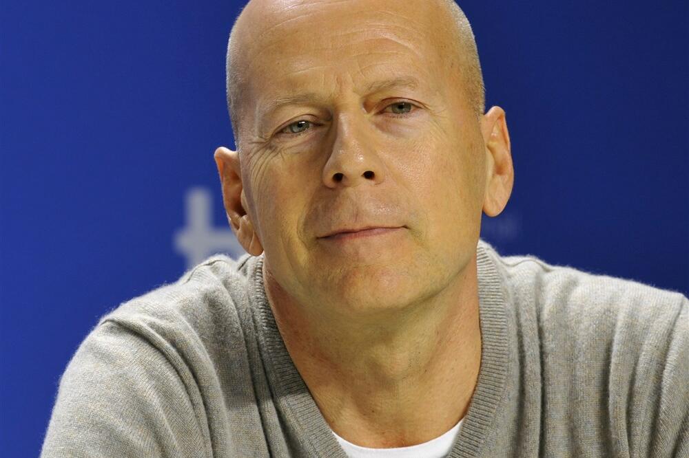 Kako danas izgleda Brus Vilis? Pojavile se fotografije iz njegovog porodičnog doma, emotivni prizori