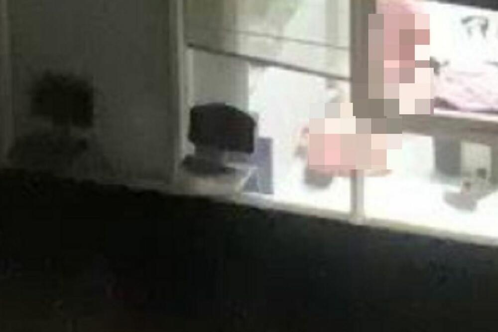 VRELA AKCIJA SNIMLJENA, APSOLUTNO SVE SE VIDI: Akcijali usred OPŠTINE, VIDEO JE JAKO EKPLICITAN (SAMO ZA 18+)