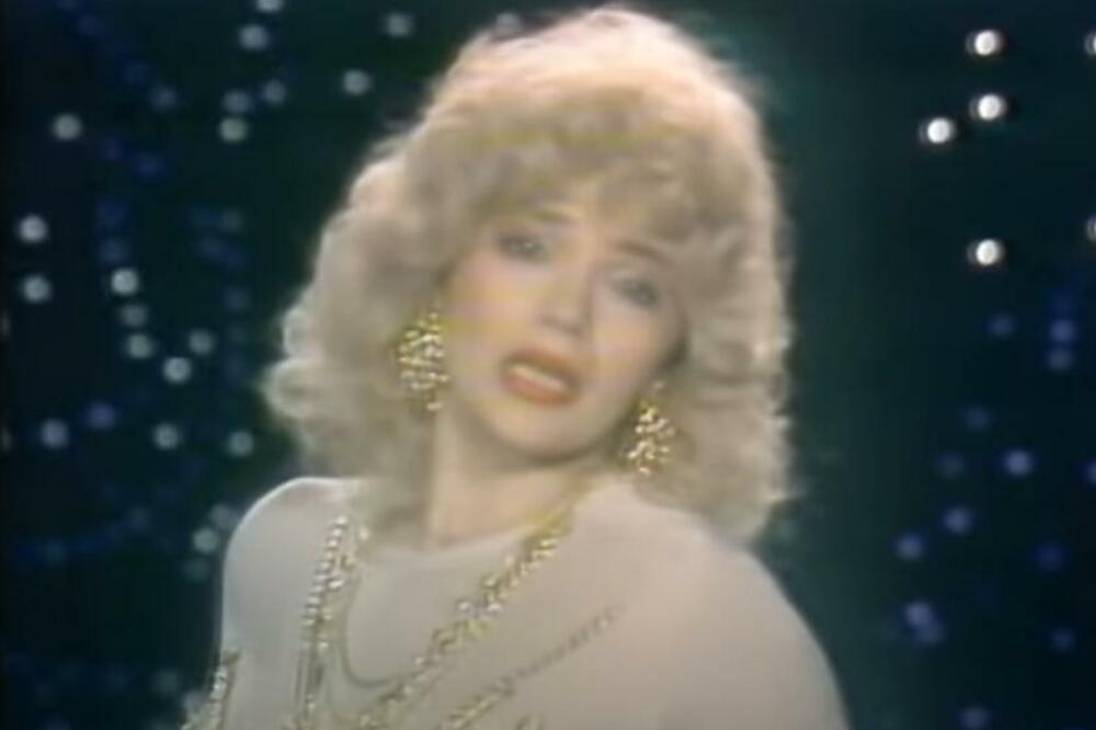 Sećate li je se? Postala žena direktora RTS-a, pa zbog pretnji pobegla iz Srbije, njen sin je danas jaka glava