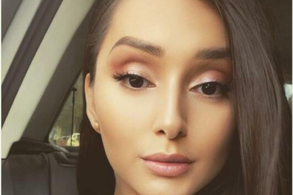 MLADA STJUARDESA (24) IZNENADA UMRLA: Putovala iz Tirane kad se ONESVESTILA, evo šta je pokazala OBDUKCIJA!