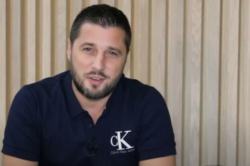 MARKO MILJKOVIĆ SA LISICAMA NA RUKAMA DOVEDEN U URGENTNI: Bivši rijaliti učesnik BESAN, evo šta se DEŠAVA