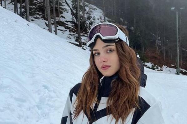 ANA OBJAVILA VRLO LOŠE VESTI: "U HITNOJ JE, iznenada je smešten u BOLNICU"