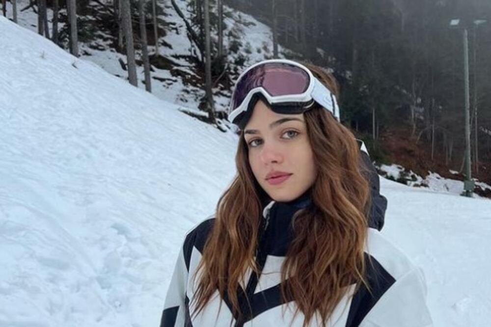 ANA OBJAVILA VRLO LOŠE VESTI: "U HITNOJ JE, iznenada je smešten u BOLNICU"