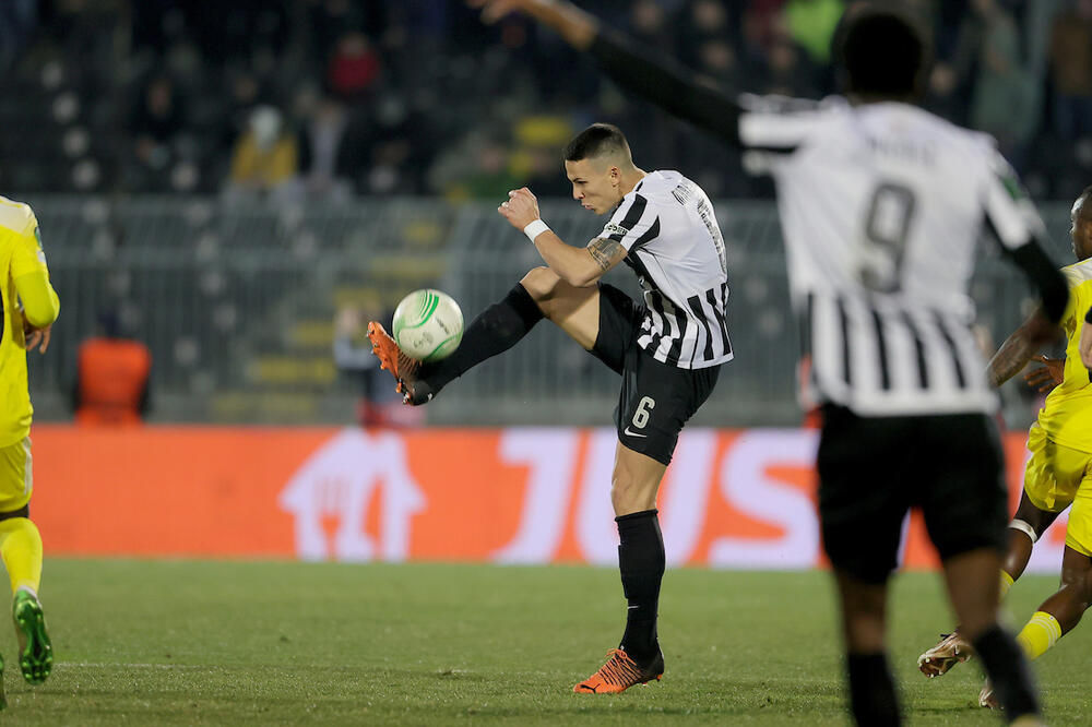 "NIJE TOLIKO DO PENALA"... Marković neutešan posle ispadanja od Šerifa (FOTO)