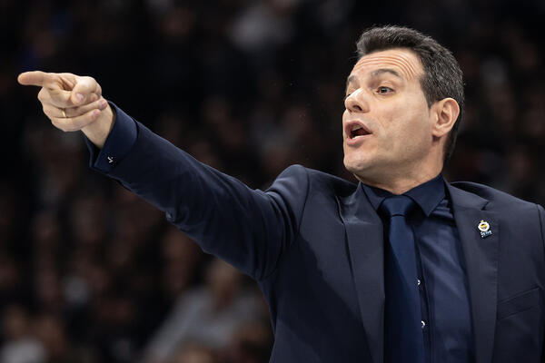 BOMBA U EVROLIGI! Bivši trener Partizana menja Itudisa?