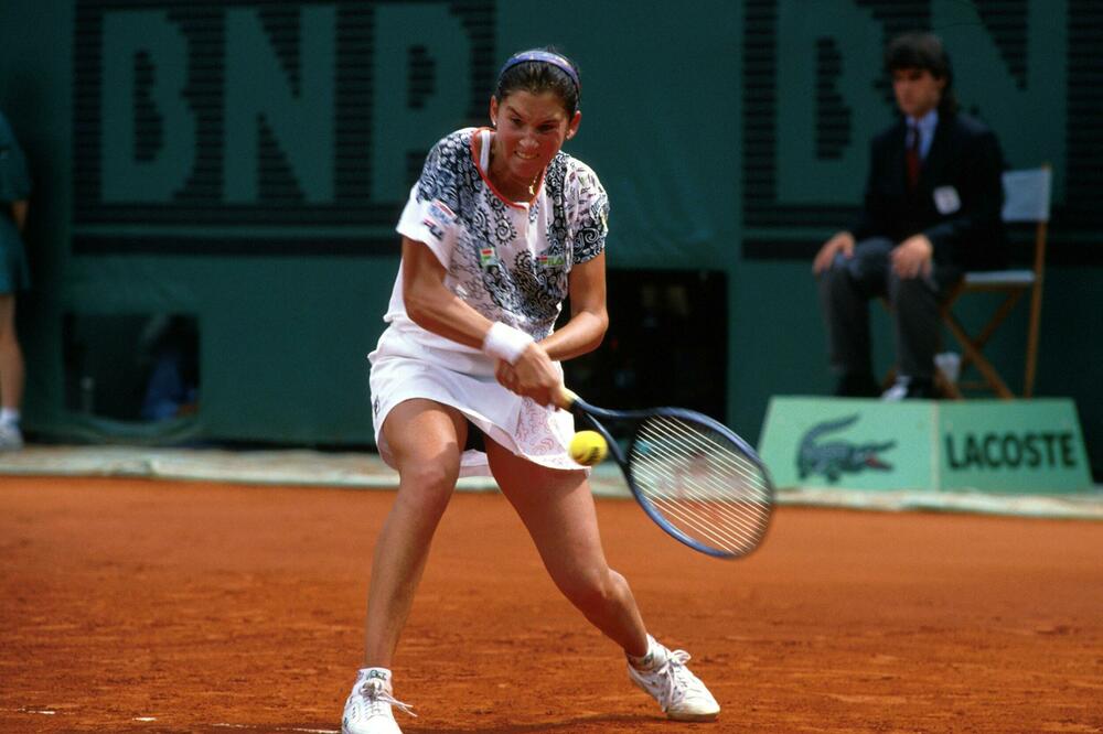 RETKO SE POJAVLJUJE U MEDIJIMA: Monika se oglasila, i dala mišljenje o muškom tenisu, o Novaku NI REČ!