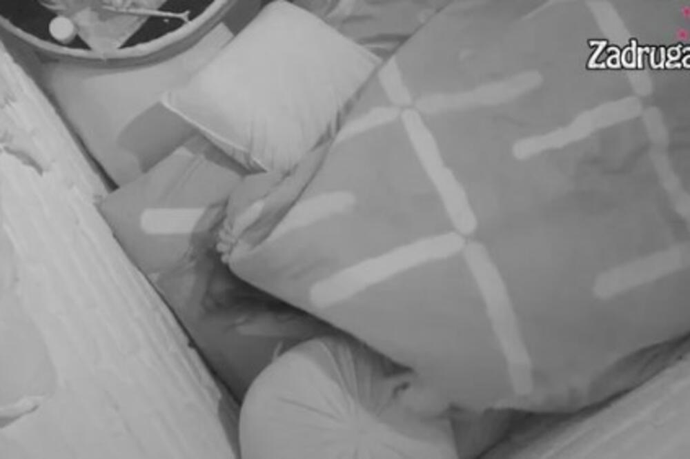 JUTROS SE U ZADRUZI DESILA ŽESTOKA LEZBO AKCIJA KOJU NISU SMELI DA EMITUJU NA TV-U: Ulazite na svoju ODGOVORNOST