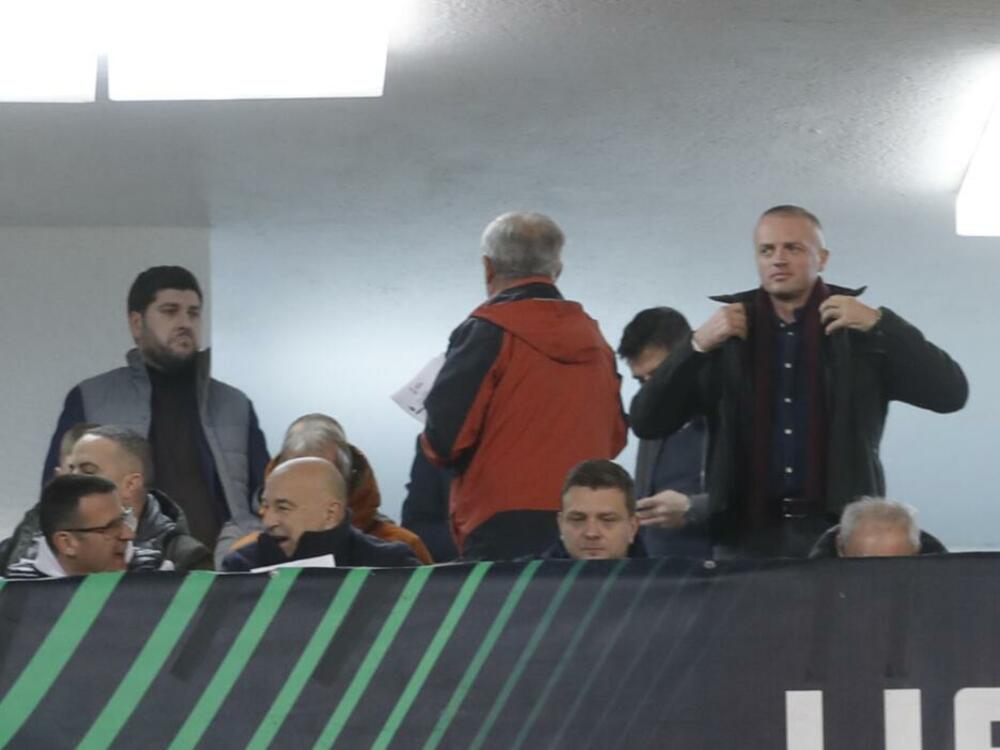 Miloš Vazura na utakmici Partizana i Šerifa