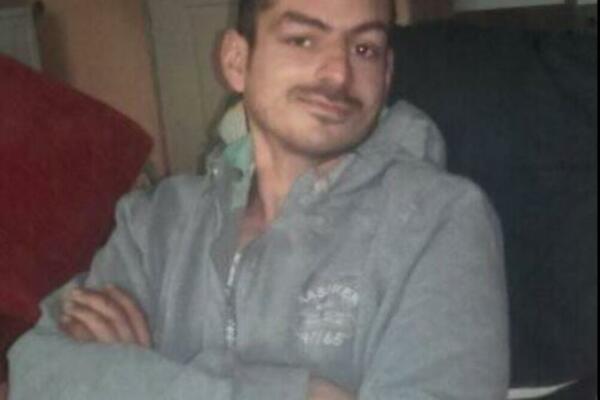 ROBERT IZ KLADOVA OTVORIO KONKURS ZA BRAK: Žena mu ostavila dete u rukama i otišla, JOŠ UVEK TRAŽI SRODNU DUŠU