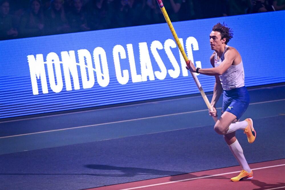 FENOMEN DUPLANTIS POSTAVIO NOVI SVETSKI REKORD - PRESKOČIO 6,22 m: "Kao da levitiram!" (VIDEO)