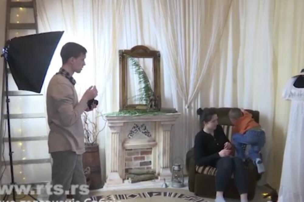 "KUPILI SMO KUĆU, OTVORIO SAM STUDIO": Tročlana porodica iz predgrađa Moskve došla u selo Jaša Tomić (FOTO)