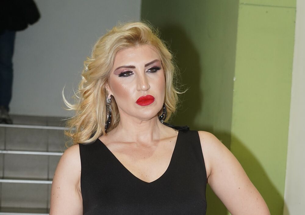 Pevačica ovako izgleda u stvarnosti