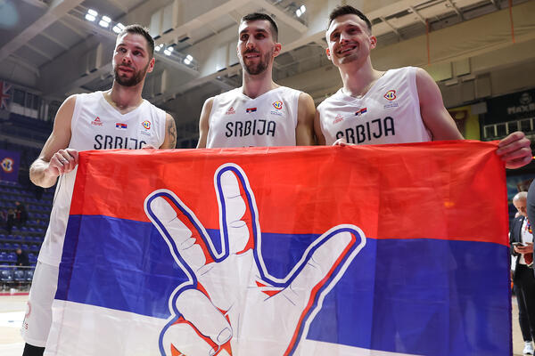 NIJE SVE TAKO CRNO - PEŠIĆU LAKNULO: Srbija će imati klasičnog plejmejkera na Mundobasketu!