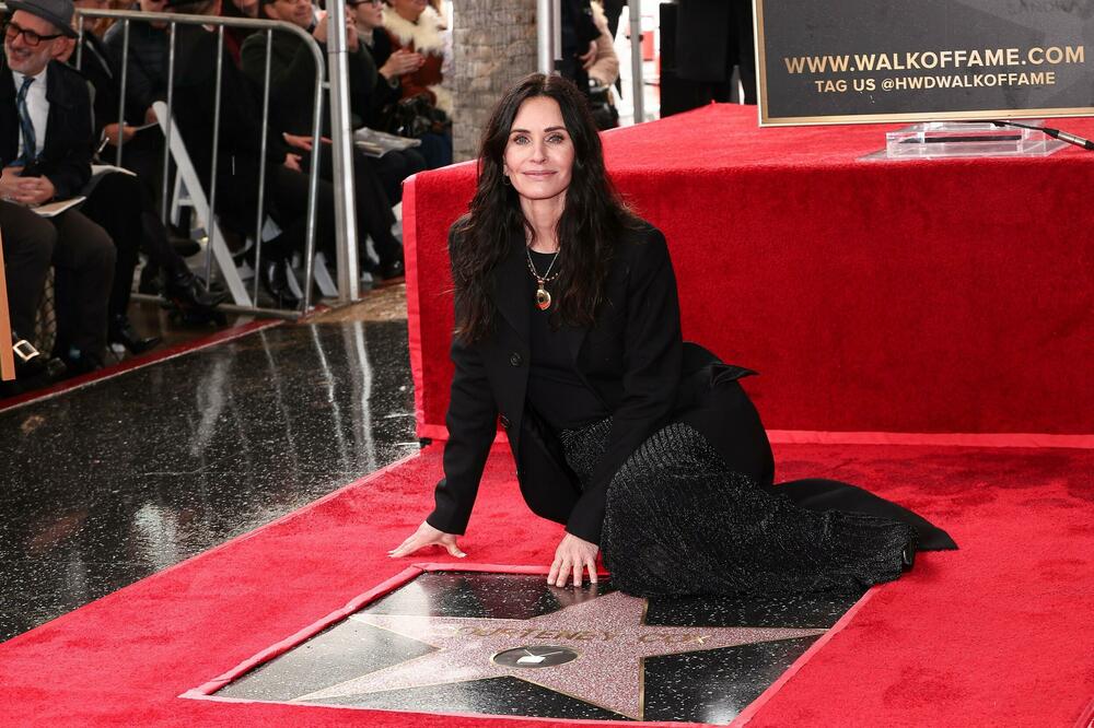 ISTORIJSKI TRENUTAK ZA HOLIVUDSKU GLUMICU: Ovo priznanje NE MOŽE svako da dobije, SVI ČESTITAJU