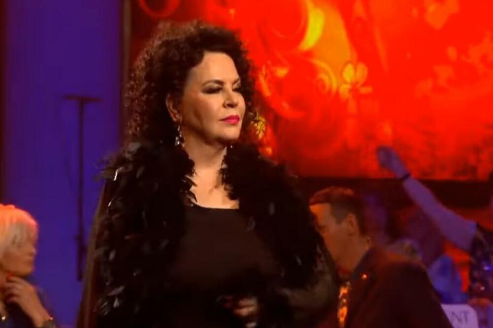 ZALEDIĆE VAM SE KRV U ŽILAMA KADA ČUJETE ŽIVOTNU PRIČU SRPSKE PEVAČICE: Majku su joj ZAKLALI i bacili...