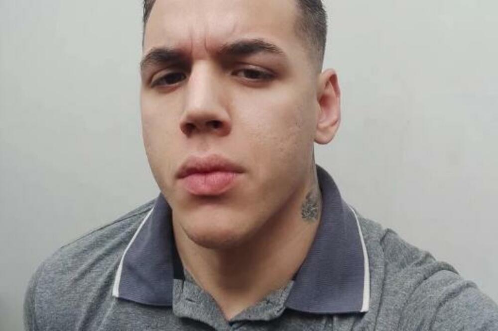 POLICIJA MLADIĆU NA AERODROMU PRONAŠLA "SUMNJIVO MESO": Sumnja se na STRAŠNU STVAR, tu su i DETALJI