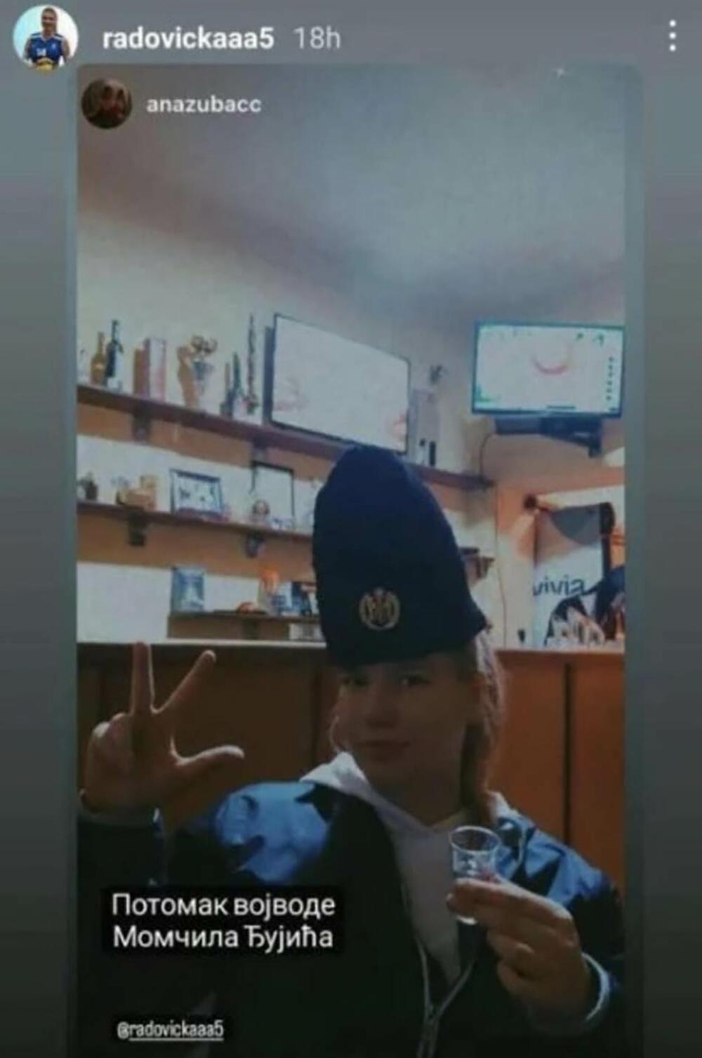 Ivana Radović, Odbojka, Tri prsta