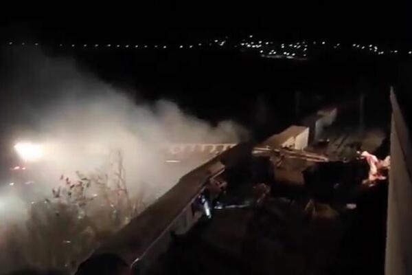 PAKLENE SCENE IZ VOZA SMRTI U GRČKOJ: Ljudi su vrišteći izlazili, temperatura dostigla 1.200 STEPENI! (VIDEO)