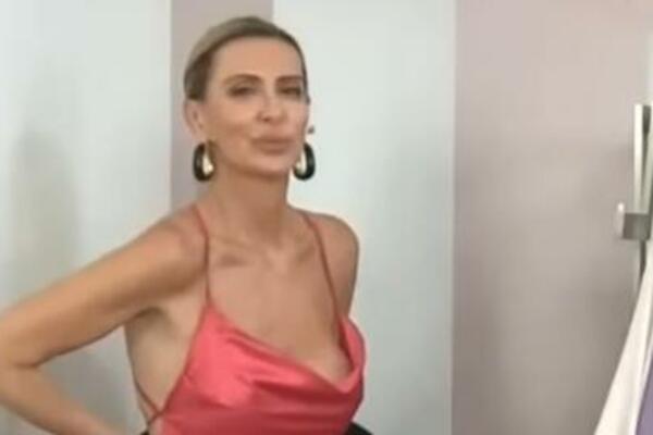 VODITELJKA RASPAMETILA, MUŠKARCIMA POPADALE VILICE: Izazvala EUFORIJU kad se SAGLA, NIJE ZDRAVO (VIDEO)