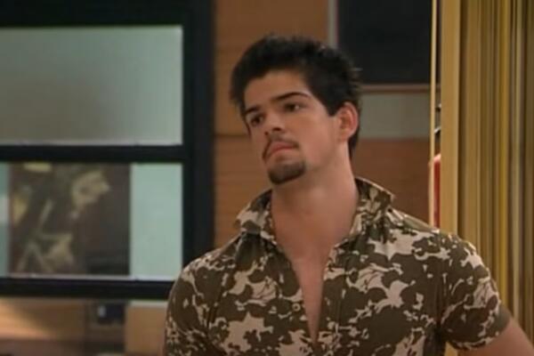 ZA OVIM APOLONOM SU KLINKE U SRBIJI GUBILE GLAVU: Jako će vas iznenaditi kad vidite KAKO DANAS IZGLEDA, PATOSIRA