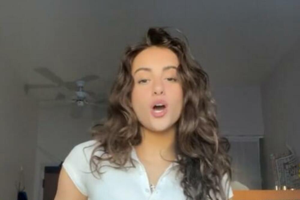 MEDICINSKA SESTRA OBJAVILA SNIMAK U VRELOM CRVENOM BRUSHALTERU: Svi su GLEDALI šta radi PRED KAMERANA (VIDEO)